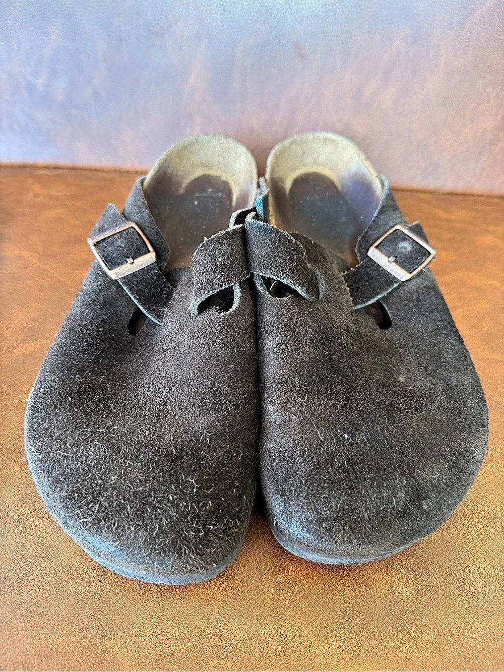 Birkenstock Boston Suede Clogs – EU 42 / Women’s 11 / Men’s 9 – Dark Brown